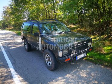 Nissan Terrano z24, 2.200 €, 1988. Džip/SUV, Benzin + Gas (TNG) | 2372 cm3, 258.560 km, 76kW (103 KS), Manuelni 5 brzina, 2/3 vrata, 5 sedišta, Bela Palanka