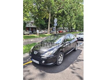 Peugeot 307  (može zamena), 2.500 €, 2006. Hečbek, Benzin | 1587 cm3, 280.000 km, 80kW (109 KS), Manuelni 5 brzina, 4/5 vrata, 5 sedišta, Novi Beograd