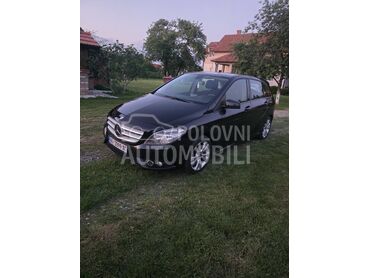 Mercedes Benz B 180  (može zamena), 7.000 €, 2014. Hečbek, Dizel | 1500 cm3, 220.000 km, 80kW (109 KS), Automatski / poluautomatski, 4/5 vrata, 5 sedišta, Obrenovac
