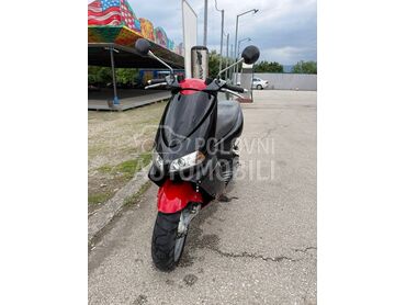 Aprilia Area 51, 1.150 €, 2005. , 49 cm3, 15.500 km, 4kW (5 KS), Scooter, Kraljevo