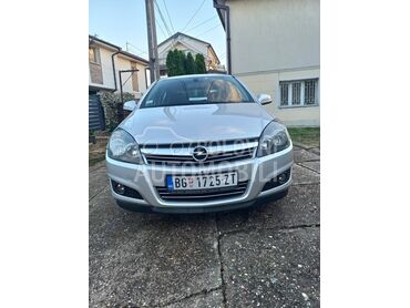 Opel Astra H 1.6, 4.000 €, 2012. Hečbek, Benzin | 1598 cm3, 175.000 km, 85kW (116 KS), Manuelni 5 brzina, 4/5 vrata, 5 sedišta, Voždovac