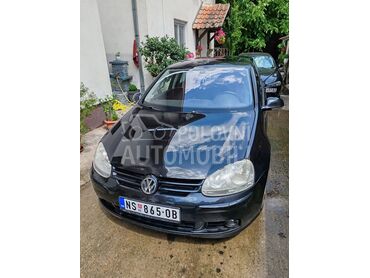 Volkswagen Golf 5, 4.200 €, 2007. Hečbek, Dizel | 1968 cm3, 183.000 km, 103kW (140 KS), Automatski / poluautomatski, 4/5 vrata, 5 sedišta, Novi Sad