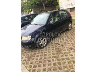 Volkswagen Polo 1.4i, Po dogovoru, 2000. Hečbek, Benzin + Gas (TNG) | 1390 cm3, 230.000 km, 44kW (60 KS), Manuelni 5 brzina, 2/3 vrata, 5 sedišta, Novi Sad