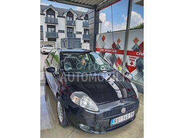 Fiat Grande Punto , 3.300 €, 2012. Hečbek, Benzin | 1242 cm3, 215.000 km, 51kW (69 KS), Manuelni 5 brzina, 4/5 vrata, 5 sedišta, Ašanja