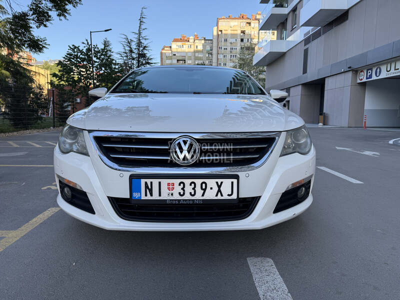 Volkswagen Passat Cc 2011 photo 2