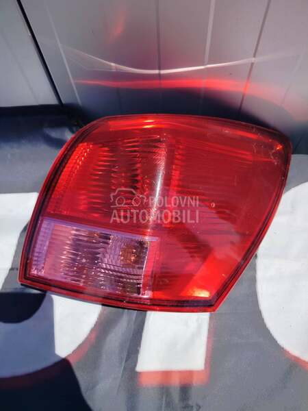 Desno stop svetlo za Nissan Qashqai od 2007. do 2010. god.