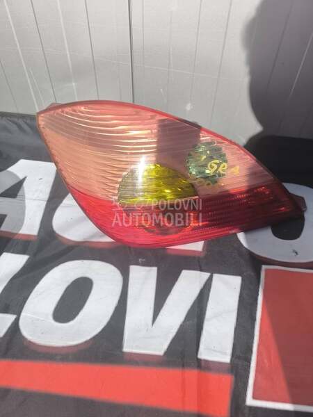 levo stop svetlo za Opel Tigra od 2004. do 2009. god.