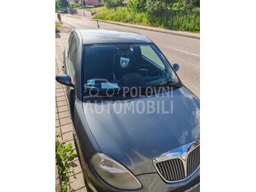 Lancia Ypsilon  (može zamena), 2.000 €, 2007. Hečbek, Benzin | 1242 cm3, 220.000 km, 44kW (60 KS), Manuelni 5 brzina, 2/3 vrata, 4 sedišta, Loznica