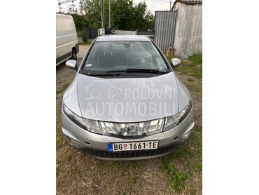 Honda Civic 1.8 sport (može zamena), 3.800 €, 2007. Limuzina, Benzin + Gas (TNG) | 1799 cm3, 220.000 km, 103kW (140 KS), Manuelni 6 brzina, 4/5 vrata, 5 sedišta, Beograd