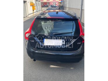 Volvo V60 karban, 8.750 €, 2014. Karavan, Dizel | 1560 cm3, 184.320 km, 84kW (114 KS), Manuelni 6 brzina, 4/5 vrata, 5 sedišta, Gornji Milanovac