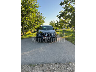 Volkswagen Golf 5 GTI, 6.700 €, 2006. Hečbek, Benzin | 1984 cm3, 332.000 km, 147kW (200 KS), Manuelni 6 brzina, 4/5 vrata, 5 sedišta, Parage