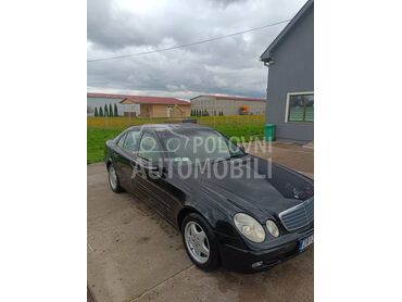 Mercedes Benz E 270 , 3.900 €, 2003. Limuzina, Dizel | 2685 cm3, 555.555 km, 130kW (177 KS), Manuelni 6 brzina, 4/5 vrata, 5 sedišta, Klek