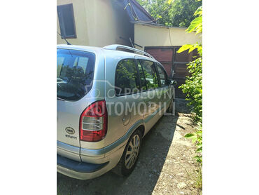 Opel Zafira 2.0 DTI, 1.500 €, 2005. Monovolumen (MiniVan), Dizel | 1995 cm3, 30.000 km, 74kW (101 KS), Manuelni 5 brzina, 4/5 vrata, 7 sedišta, Zvečan