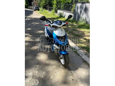 Suzuki Katana r ay 50 lc aerox (može zamena), 1.000 €, 2000. , 49 cm3, 17.315 km, 2kW (3 KS), Scooter, Beograd
