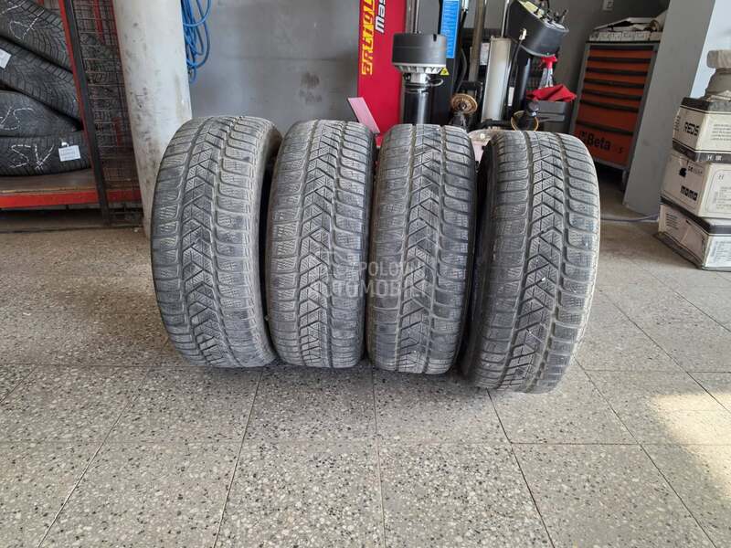 Pirelli 215/60 R16 Zimska