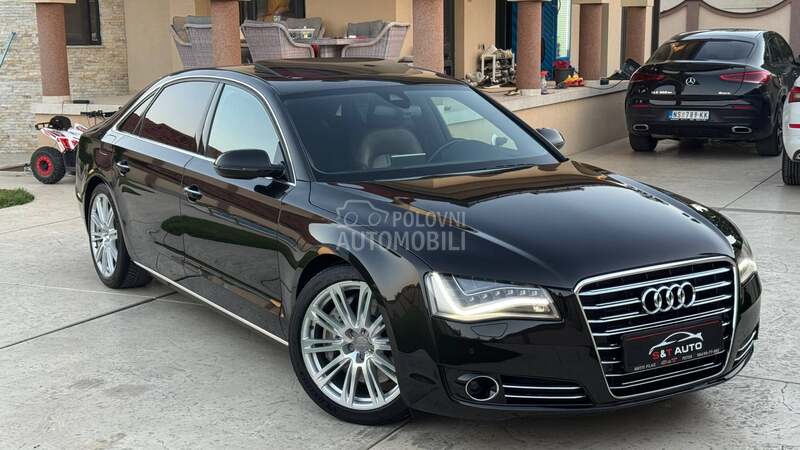 Audi A8 2011 photo 5