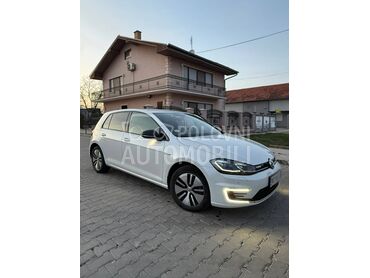 Volkswagen Golf 7 e golf, 14.800 €, 2019. Hečbek, Električni pogon, 104.000 km, 100kW (136 KS), Automatski / poluautomatski, 4/5 vrata, 5 sedišta, Temerin