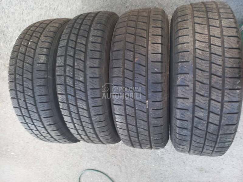 Goodyear 205/65 R16 Zimska