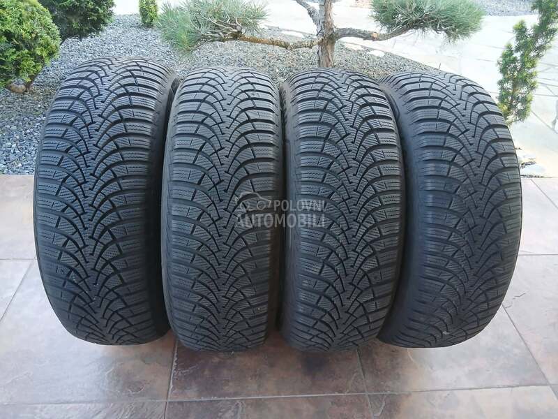 Goodyear 205/60 R16 Zimska