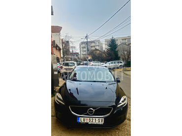Volvo V40 , 9.900 €, 2017. Hečbek, Dizel | 1969 cm3, 212.500 km, 88kW (120 KS), Manuelni 6 brzina, 4/5 vrata, 5 sedišta, Beograd