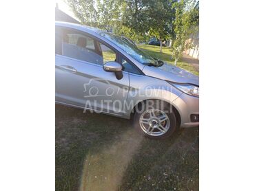 Ford Fiesta , 5.300 €, 2015. Limuzina, Benzin | 998 cm3, 190.000 km, 66kW (90 KS), Manuelni 5 brzina, 4/5 vrata, 5 sedišta, Stanišić