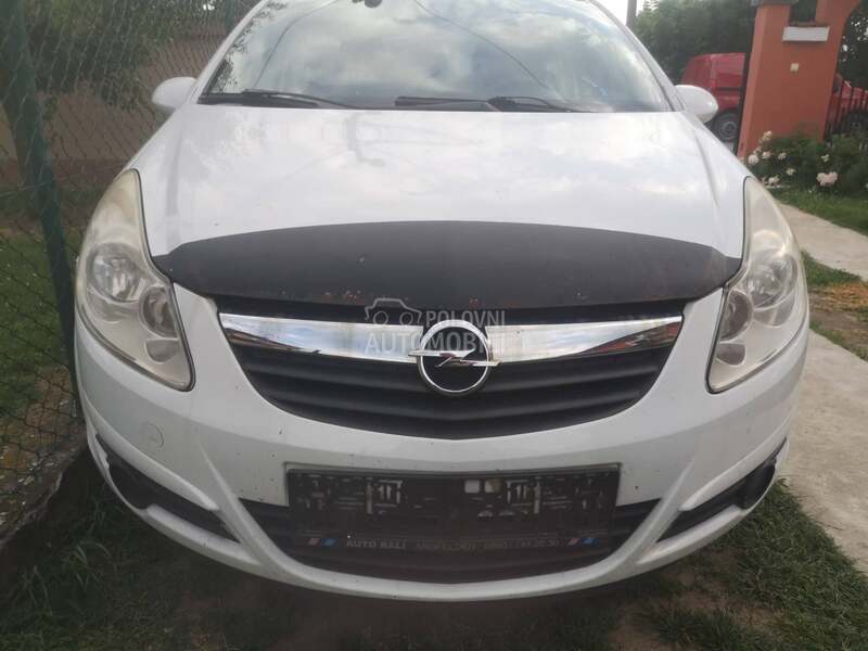 Prednji branik u beloj boji za Opel Corsa D