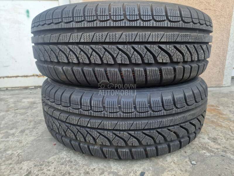 Dunlop 185/60 R15 Zimska