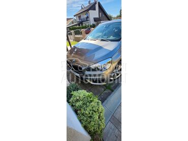 BMW 220 XDRIVE (može zamena), 10.800 €, 2015. Monovolumen (MiniVan), Dizel | 1995 cm3, 302.000 km, 140kW (190 KS), Automatski / poluautomatski, 4/5 vrata, 5 sedišta, Novi Sad