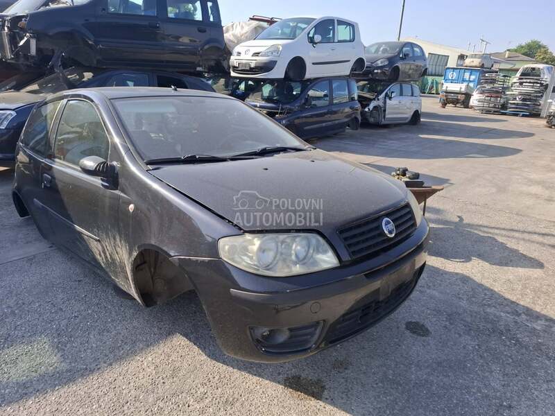 kompletan auto u delovima za Fiat Punto