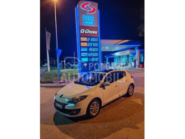 Renault Megane 1.5, 5.650 €, 2012. Hečbek, Dizel | 1461 cm3, 215.000 km, 81kW (110 KS), Automatski / poluautomatski, 4/5 vrata, 5 sedišta, Lebane