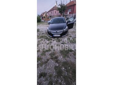 Opel Insignia , 6.950 €, 2013. Limuzina, Dizel | 1956 cm3, 220.000 km, 103kW (140 KS), Manuelni 6 brzina, 4/5 vrata, 5 sedišta, Bor
