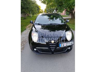 Alfa Romeo MiTo  (može zamena), 3.400 €, 2009. Hečbek, Benzin | 1368 cm3, 199.700 km, 58kW (79 KS), Manuelni 6 brzina, 2/3 vrata, 4 sedišta, Omoljica