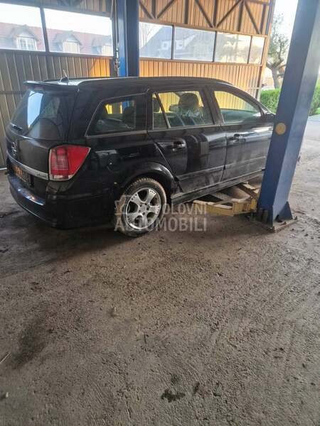 Desna vrata za Opel Astra H od 2004. do 2010. god.
