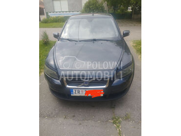 Volvo C30 1.6 td, 3.700 €, 2009. Kupe, Dizel | 1600 cm3, 250.000 km, 80kW (109 KS), Manuelni 5 brzina, 2/3 vrata, 4 sedišta, Zrenjanin