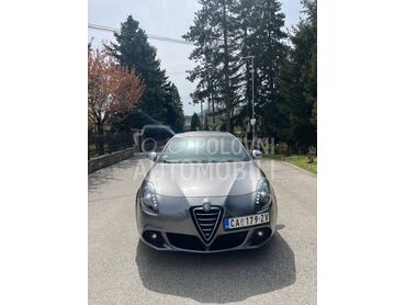 Alfa Romeo Giulietta (može zamena), 6.000 €, 2011. Hečbek, Benzin | 1368 cm3, 204.800 km, 125kW (170 KS), Manuelni 6 brzina, 4/5 vrata, 5 sedišta, Čačak