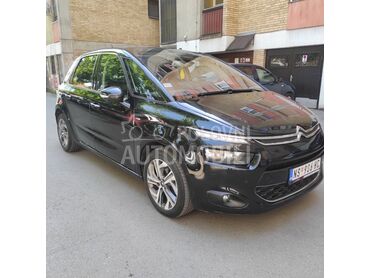 Citroen C4 Picasso 1.6 hdi exclusive (može zamena), 7.850 €, 2015. Monovolumen (MiniVan), Dizel | 1560 cm3, 202.454 km, 88kW (120 KS), Manuelni 6 brzina, 4/5 vrata, 5 sedišta, Novi Sad