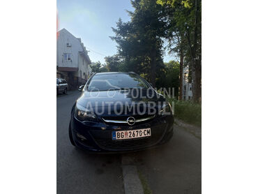 Opel Astra J 17cdti, 3.950 €, 2013. Karavan, Dizel | 1686 cm3, 300.000 km, 81kW (110 KS), Manuelni 6 brzina, 4/5 vrata, 5 sedišta, Beograd