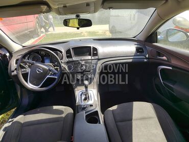 Opel Insignia , 2.450 €, 2010. Limuzina, Dizel | 1956 cm3, 182.000 km, 96kW (131 KS), Automatski / poluautomatski, 4/5 vrata, 5 sedišta, Beograd