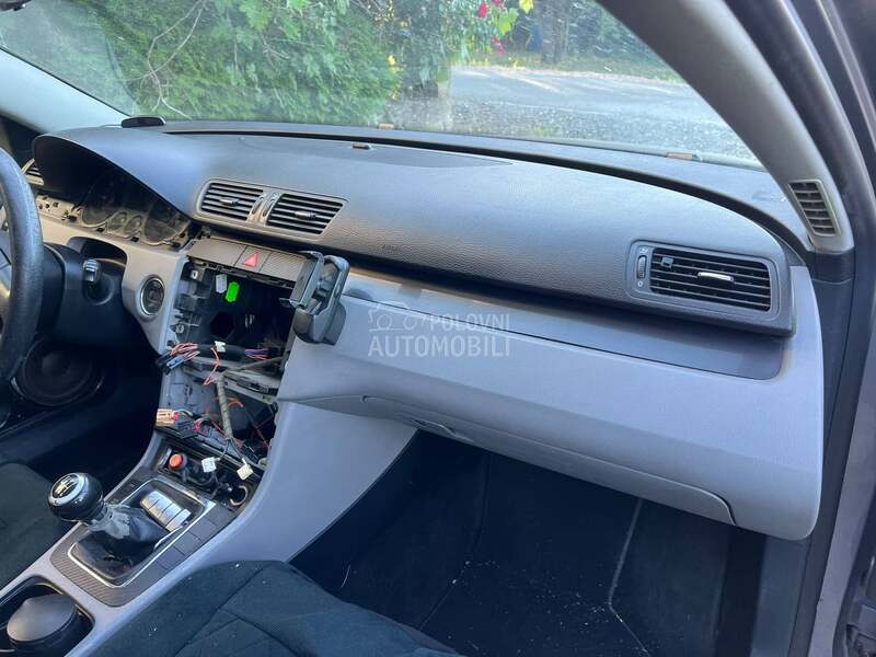 Instrument Tabla sa airbagom za Volkswagen Passat B6 od 2005. do 2010. god.