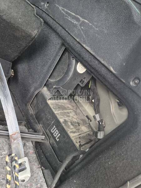 JBL vufer za Peugeot 407