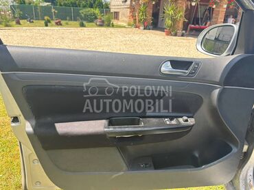 Volkswagen Golf 5 1.9tdi (može zamena), 2.700 €, 2005. Hečbek, Dizel | 1896 cm3, 320.000 km, 66kW (90 KS), Manuelni 5 brzina, 4/5 vrata, 5 sedišta, Azanja