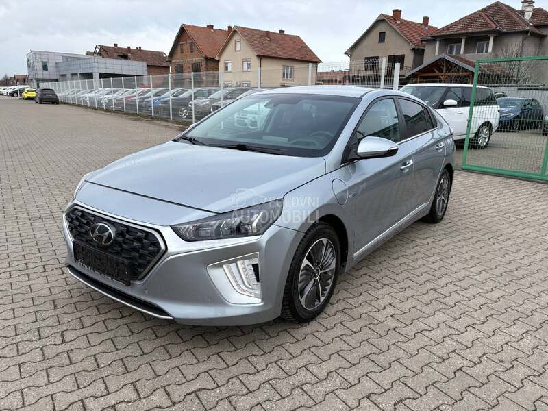 Hyundai Ioniq 1.6 ПЛАГИН ГИБРИДНЫЙ