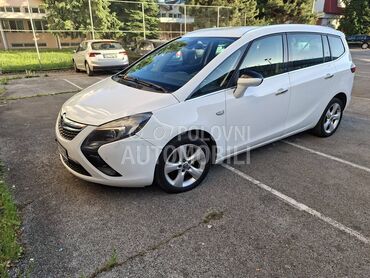 Opel Zafira 1,6 turbo (može zamena), 4.500 €, 2012. Limuzina, Benzin + Metan (CNG) | 1600 cm3, 300.000 km, 110kW (150 KS), Manuelni 6 brzina, 4/5 vrata, 7 sedišta, Braće Jerković