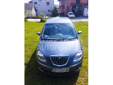 Lancia Musa , 3.500 €, 2009. Monovolumen (MiniVan), Benzin | 1368 cm3, 230.000 km, 70kW (95 KS), Manuelni 6 brzina, 4/5 vrata, 5 sedišta, Bežanijska Kosa