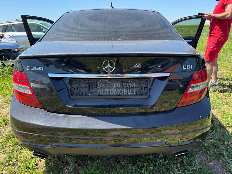 gepek vrata za Mercedes Benz C Klasa od 2008. do 2014. god.