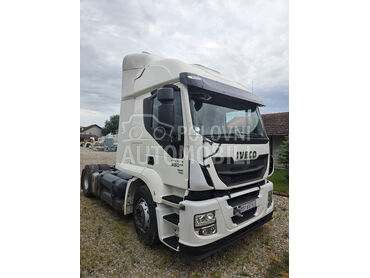 Iveco 330 CNG, 15.990 €, 2016. , 560.000 km, Tegljač, Benzin + Metan (CNG), 7790 cm3, Manuelni menjač, Novi Sad