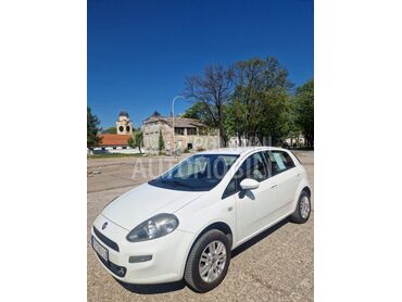 Fiat EVO 1.4 CNG, 4.100 €, 2013. Hečbek, Benzin + Metan (CNG) | 1389 cm3, 272.500 km, 57kW (77 KS), Manuelni 5 brzina, 4/5 vrata, 5 sedišta, Kragujevac