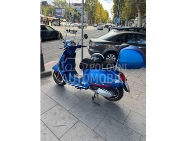 Vespa GTS 300 Sport, 5.800 €, 2022. , 278 cm3, 3.580 km, 18kW (24 KS), Scooter, Cerak