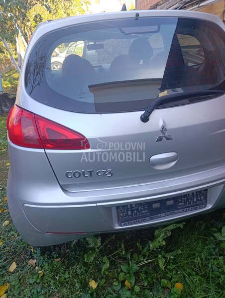 Mitsubishi Colt 2006. god. -  kompletan auto u delovima