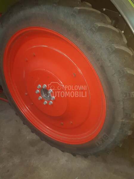 BKT 270/95 R48